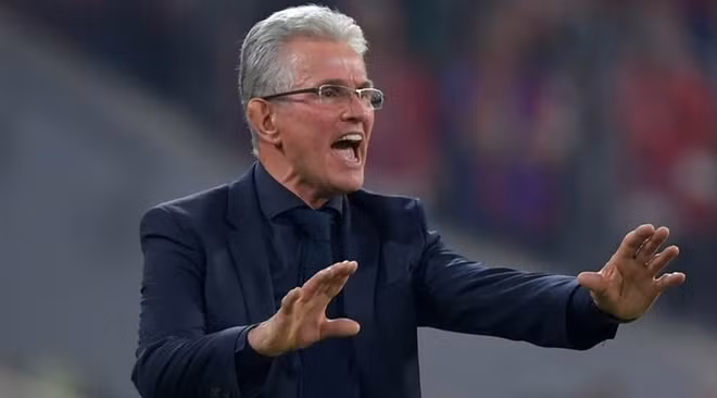 Jupp Hyenckes đầy đam mê dẫn dắt Bayern Munich.