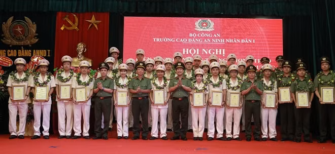Trường Cao đẳng ANND I biểu dương “Gương người tốt, việc tốt” trong phong trào thi đua Vì an ninh Tổ quốc, giai đoạn 2015-2020.
