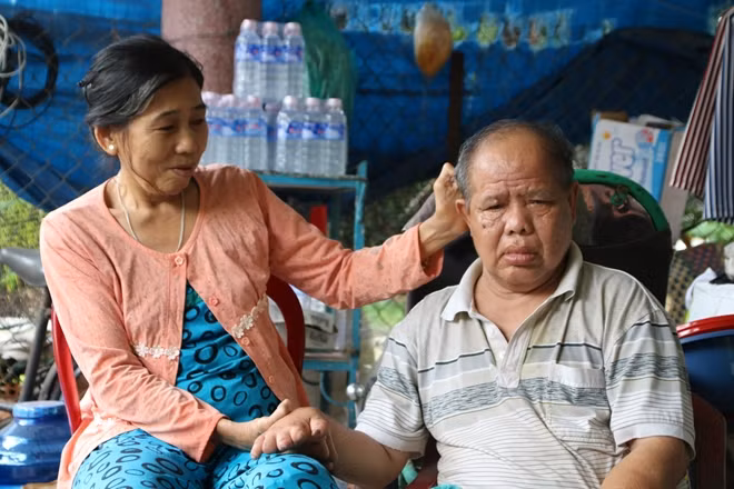 Hai mảnh đời “sỏi đá tìm nhau”.