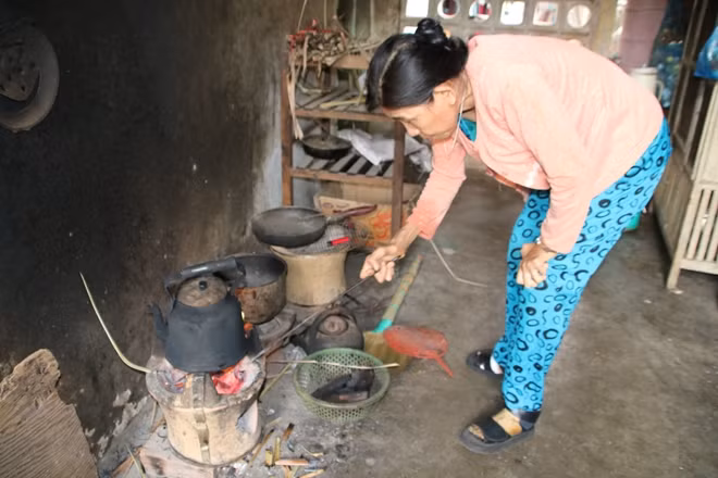 Dù cơ cực mấy bà Hà cũng chịu được, miễn sao con học nên người.