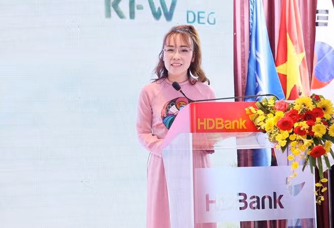 Bà Nguyễn Thị Phương Thảo- Chủ tịch HĐQT Tập đoàn Sovico, Phó Chủ tịch Thường trực HĐQT HDBank.