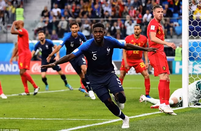 Trận đấu tưởng như phải bước vào hiệp phụ thì bất ngờ Umtiti tỏa sáng với bàn thắng duy nhất giúp đội tuyển Pháp giành chiến thắng.