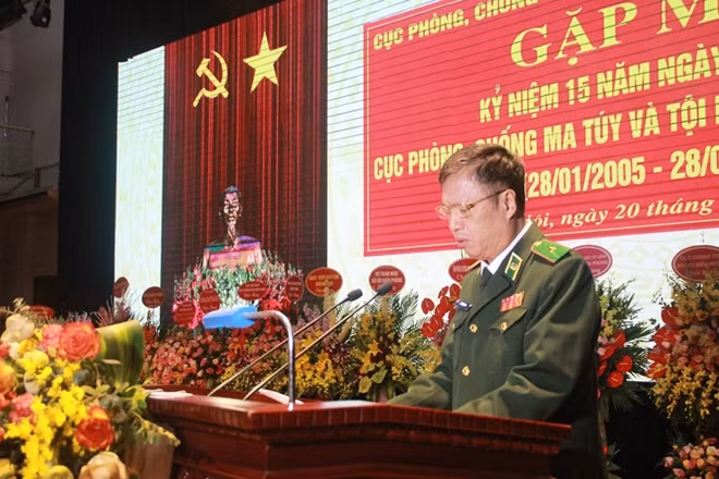 Thiếu tướng Bùi Đức Hạnh, Phó Tư lệnh BĐBP phát biểu tại buổi gặp mặt.