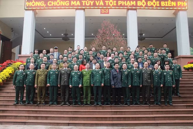 Các đại biểu dự buổi gặp mặt.