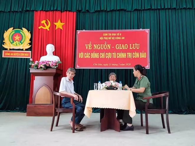 Một số hình ảnh họat động của Đoàn cán bộ về nguồn