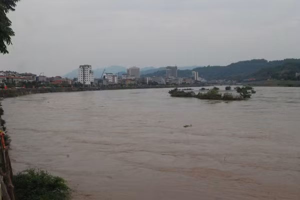 Bến Chèm - nơi bà Bình gắn bó cả đời mình.