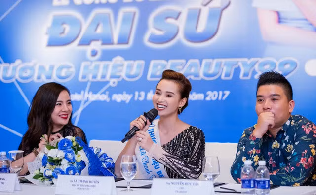 Lã Thanh Huyền cũng góp mặt vào chiến dịch quảng cáo của tập đoàn mỹ phẩm, thực phẩm chức năng này.