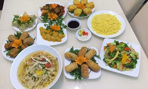 Một mâm cỗ cúng rằm tháng 7 thuộc hạng sang. Một mâm cỗ cúng rằm tháng 7 thuộc hạng sang.
