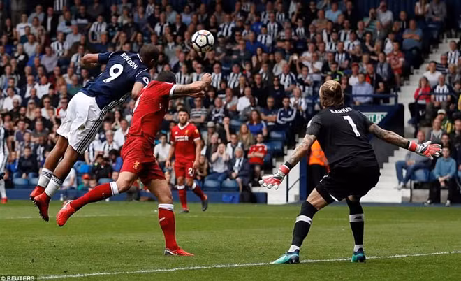 Salomon Rondon ghi bàn ấn định tỷ số 2-2 cho West Brom. Ảnh: Reuters.