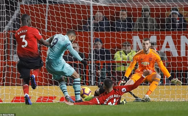Lacazette giúp Arsenal lần thứ 2 vượt lên nhưng ưu thế đó chỉ tồn tại hơn 1 phút.