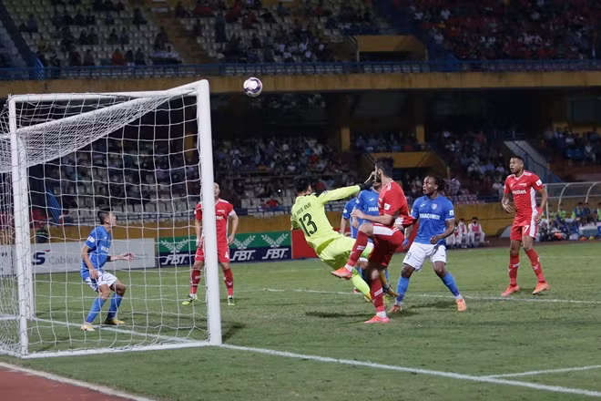 Chung cuộc Viettel giành chiến thắng 2-1 để cân bằng điểm số với HAGL, tuy nhiên Than Quảng Ninh dường như cũng có những dấu hiệu tích cực đặc biệt là về tinh thần thi đấu.