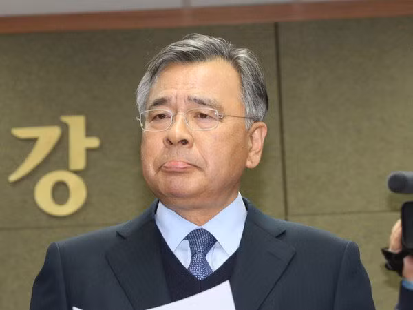 Ông Park Yong-su.