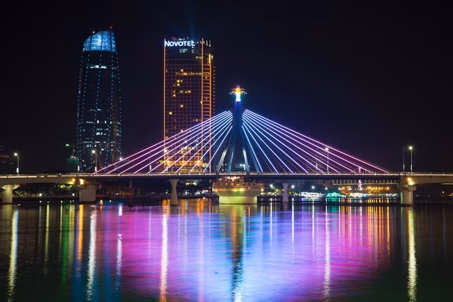 Thủ phủ du lịch Đà Nẵng buồn tẻ về đêm (Ảnh: Shutterstock)