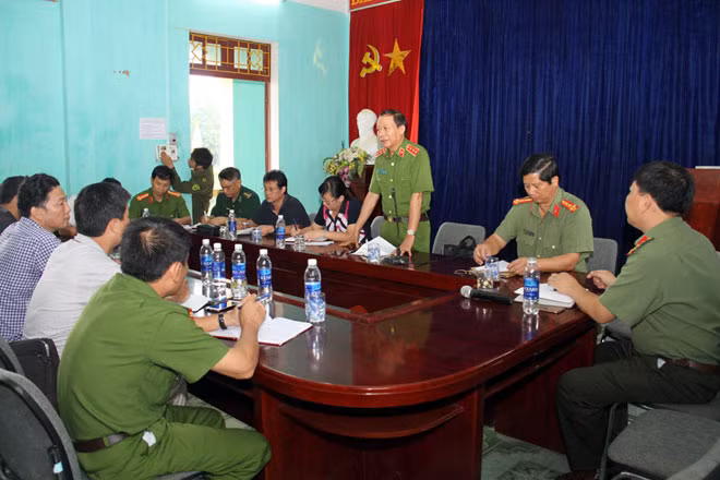 Thứ trưởng Lê Quý Vương phát biểu chỉ đạo các lực lượng trong ban chuyên án.