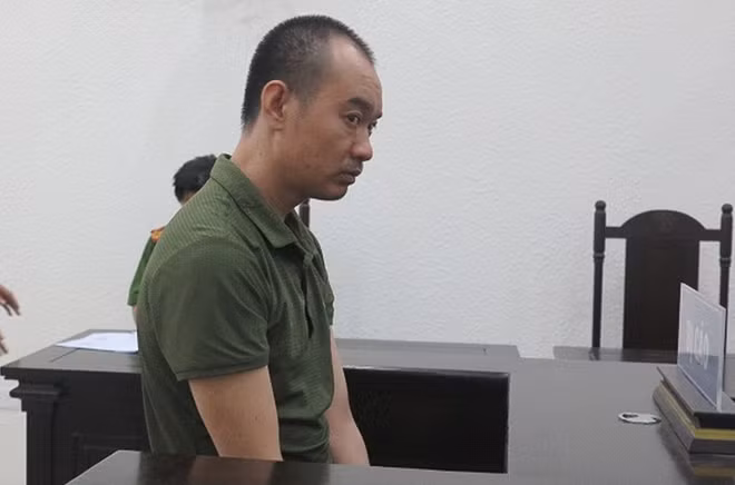 Bị cáo Đinh Văn Tiến tại phiên xử.