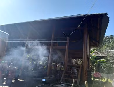 Gia đình lo mai táng cho nạn nhân.