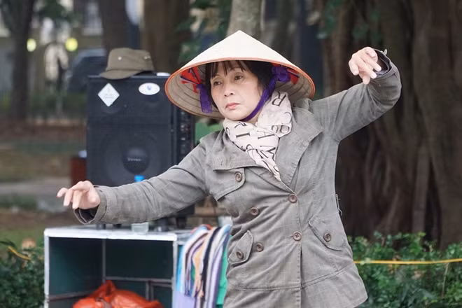 Câu lạc bộ có tên gọi là Chi Lăng (theo tên cũ của Công viên Lê Nin là vườn hoa Chi Lăng)