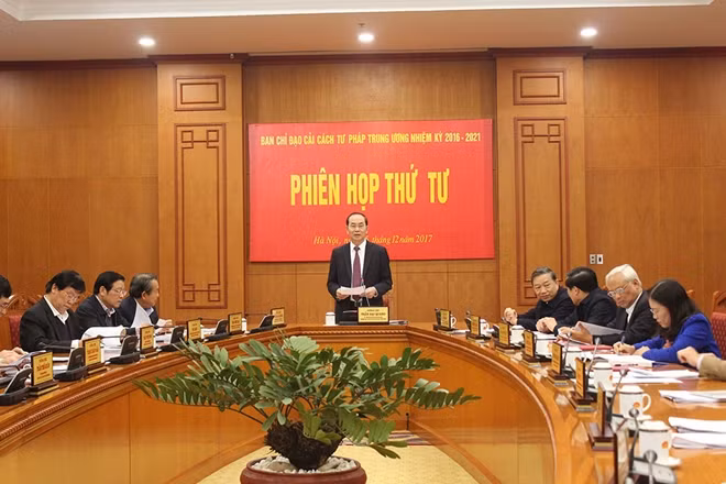 Chủ tịch nước Trần Đại Quang chủ trì phiên họp.