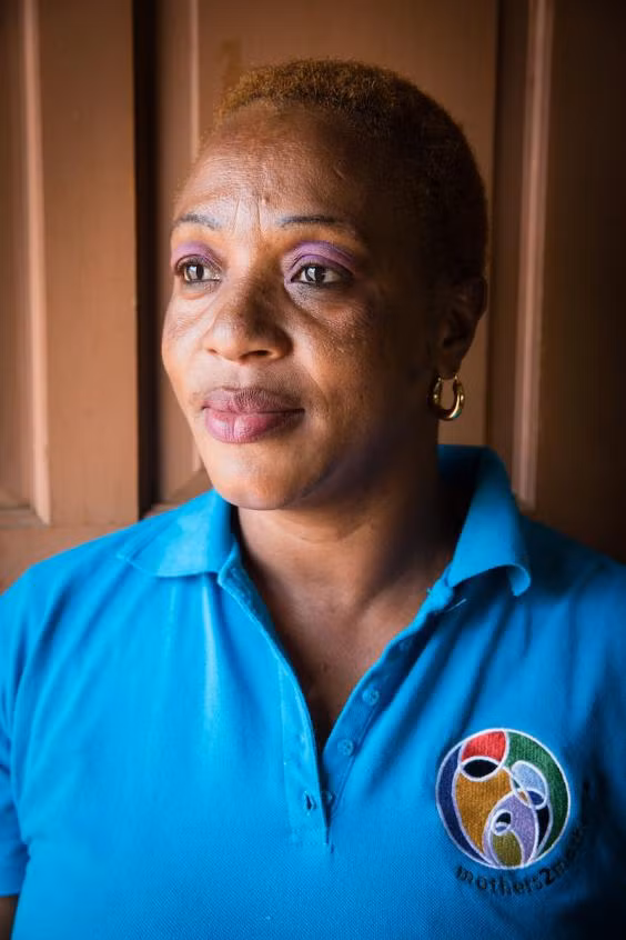 Sylvia, một phụ nữ nhiễm HIV/AIDS đã nỗ lực để trở thành một nhà hoạt động xã hội tích cực ở Nam Phi. Sylvia, một phụ nữ nhiễm HIV/AIDS đã nỗ lực để trở thành một nhà hoạt động xã hội tích cực ở Nam Phi.