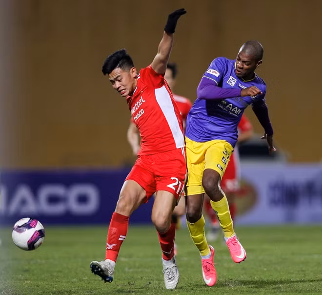 Với từng ấy ý nghĩa nên không khó hiểu khi cả Viettel và Hà Nội FC đã cống hiến cho khán giả Thủ đô nói riêng và cả nước nói chung một trận đấu đầy hấp dẫn.