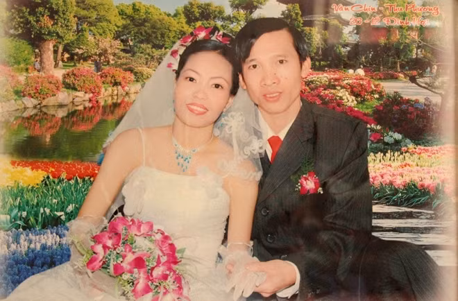 Ảnh cưới của anh Chín và chị Phương.