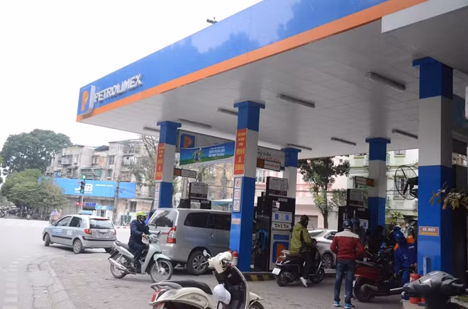 Thuế tiêu thụ đặc biệt với xăng dầu cần được sửa đổi để tránh thất thu ngân sách.