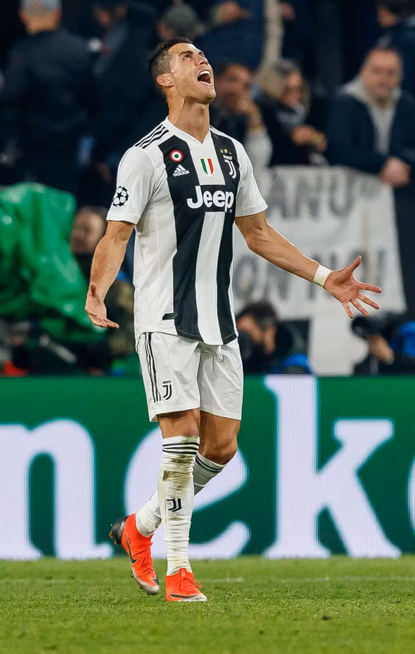 Ronaldo tỏ ra tiếc nuối vì chiến thắng bị bỏ lỡ của Juventus. Ảnh: Getty. Ronaldo tỏ ra tiếc nuối vì chiến thắng bị bỏ lỡ của Juventus. Ảnh: Getty.