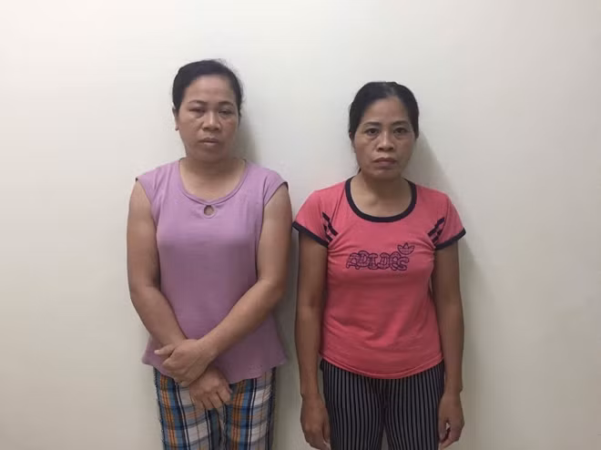 Hai đối tượng Hường và Hoài.