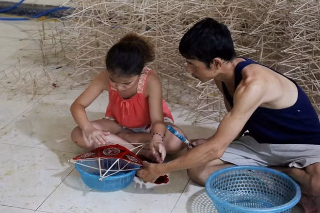 Một số người dân làng Báo Đáp rất mong muốn nghề làm đèn ông sao truyền thống không bị mai một theo thời gian mà tiếp tục gắn liền với Tết trung thu của dân tộc.