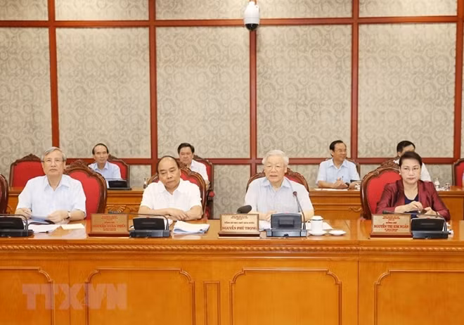 Tổng Bí thư, Chủ tịch nước Nguyễn Phú Trọng chủ trì cuộc họp. Ảnh TTXVN