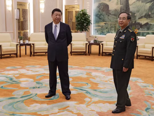 Chủ tịch Trung Quốc Tập Cận Bình và ông Phòng Phong Huy.