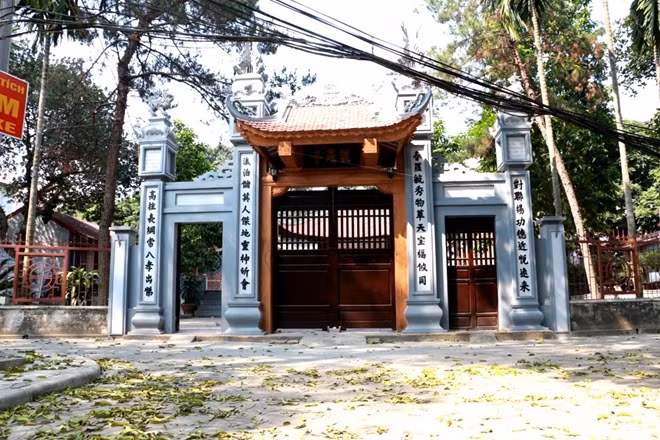 Từ lâu tại đình Quán La (Xuân La Tây Hồ, Hà Nội) đã tồn tại khu hầm ngầm cổ.