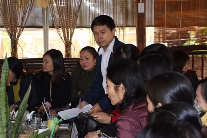 Các thầy cô lo lắng nếu cuộc thi công chức trở thành hiện thực.