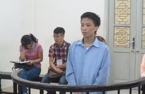 Bị cáo Dũng. Bị cáo Dũng.