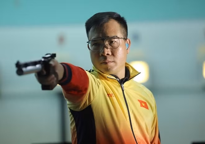 Xạ thủ Hoàng Xuân Vinh sẽ không tham dự SEA Games 31.
