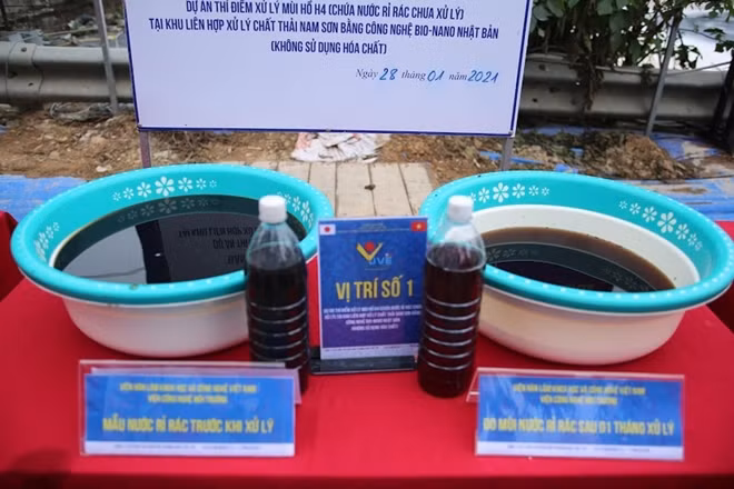 Hai mẫu nước rỉ rác trước (bên trái) và sau khi được xử lý bằng công nghệ Bio-Nano của Nhật Bản.