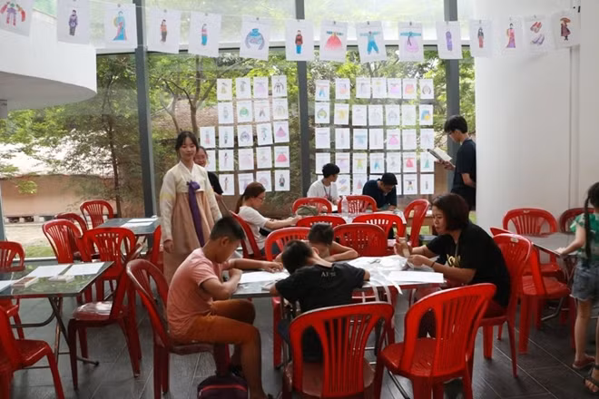 Năm nay nhân ngày Quốc tế Thiếu nhi, Bảo tàng Dân tộc học Việt Nam tổ chức chương trình “Khám phá văn hóa Hàn Quốc”.