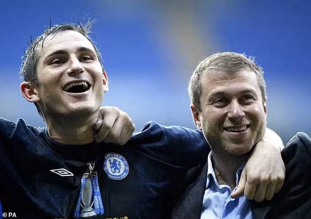 Cựu cầu thủ Chelsea là HLV thứ 10 bị "bay ghế" trong kỷ nguyên Roman Abramovich.