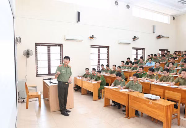 Tích cực đổi mới phương pháp giảng dạy, lấy người học làm trung tâm là một trong những giải pháp chiến lược nâng cao chất lượng giảng dạy của Học viện An ninh nhân dân. Ảnh: Quốc Bình