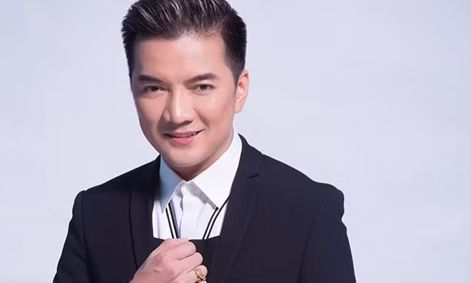 Đàm Vĩnh Hưng là ca sĩ bị mạo danh trên mạng xã hội rất nhiều.