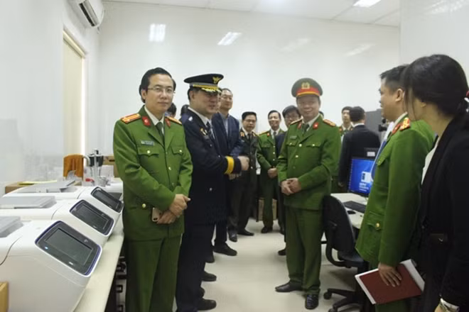 Trang thiết bị giám định ADN hiện đại