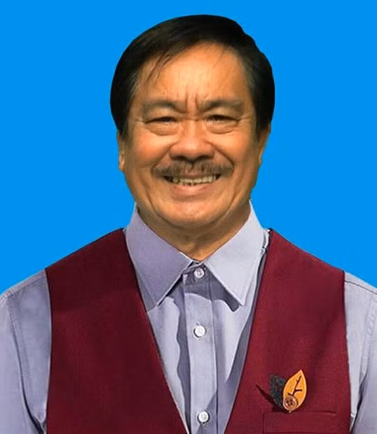 Di ảnh nhạc sỹ Tô Thanh Tùng.