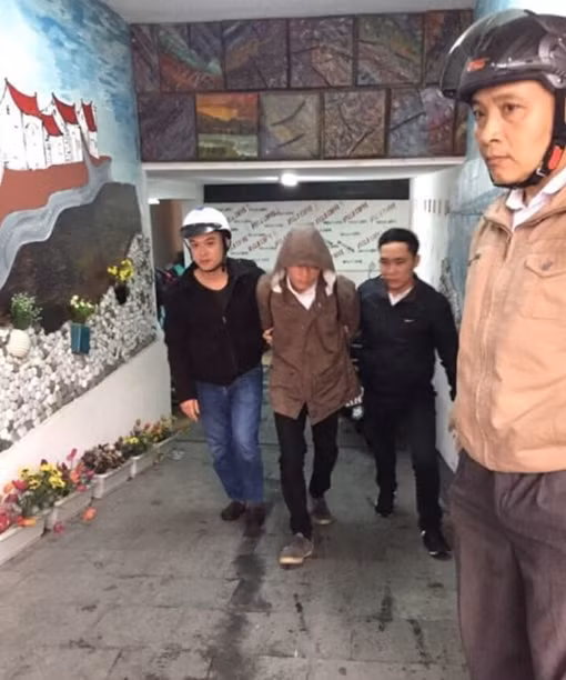 Cậu ấm, cô chiêu và những vết trượt đầu đời