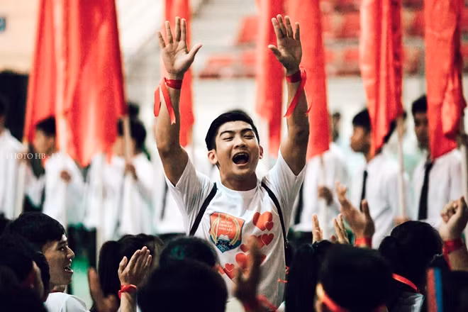 Liên hoan dân vũ với sự góp mặt của gần 500 đoàn viên là sinh viên đến từ các đội thi trường CAND khu vực phía Nam.