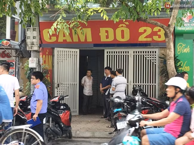 Căn nhà nơi phát hiện thi thể nam thanh niên với nhiều vết đâm trên ngực.