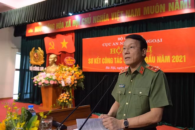 Thứ trưởng Lương Tam Quang phát biểu tại Hội nghị.