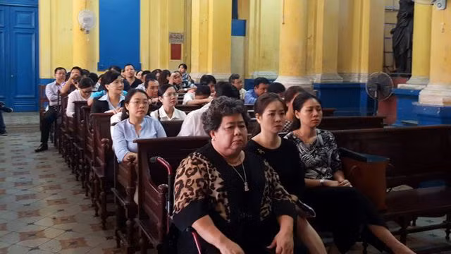 Hứa Thị Phấn và các đồng phạm tại phiên tòa do Tòa án nhân dân TP HCM xét xử ngày 15-5-2018.
