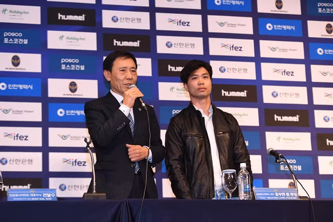 Đại diện CLB Incheon United cho biết đã theo dõi sát sao Công Phượng từ trước giải AFF Cup và Asian Cup. Ban lãnh đạo CLB này hoàn toàn bị thuyết phục bởi màn trình diễn của tiền đạo thuộc biên chế HAGL.