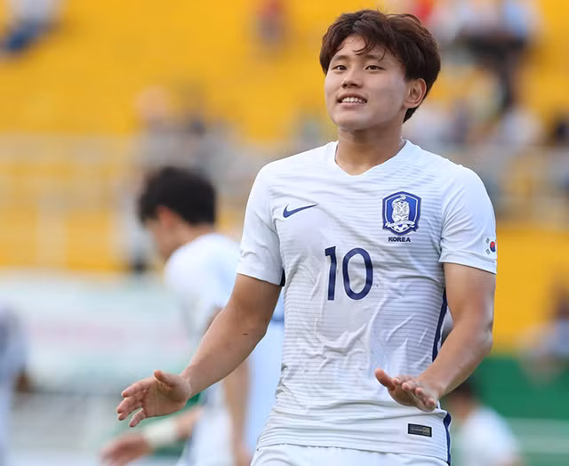 Cho Young Wook người ghi bàn gỡ hòa cho Hàn Quốc. Ảnh: Bóng đá plus.