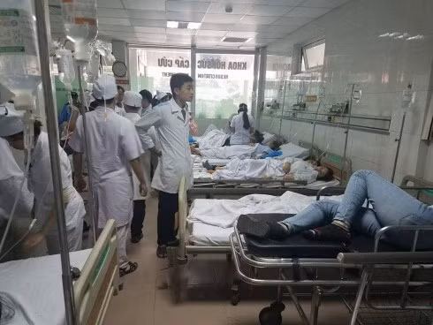 44 công nhân Cty TNHH điện tử BSE Việt Nam đang điều trị tại Bệnh viện 115 Nghệ An.